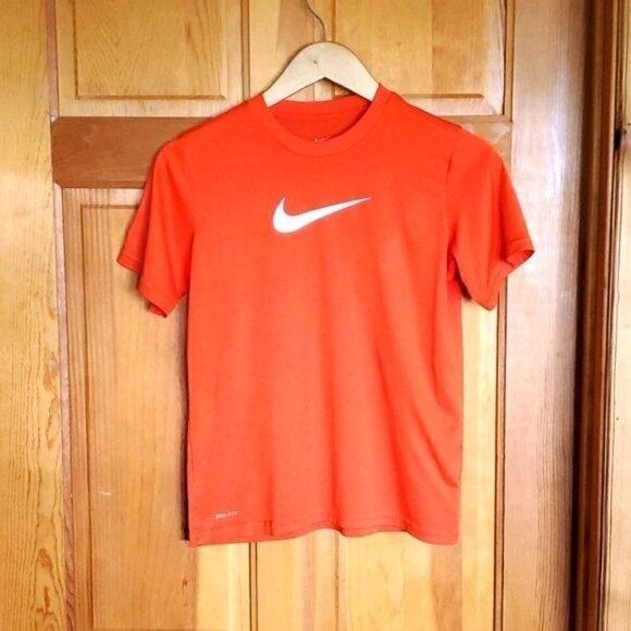 Nike Teen Dri-Fit Orange Logo Short Sleeve Sz. M Tshirt - Picture 1 of 6